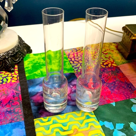 Set of 2 Vintage Clear Glass Bud Vases - Picture 1 of 16